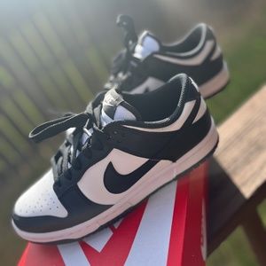 Nike panda dunks
